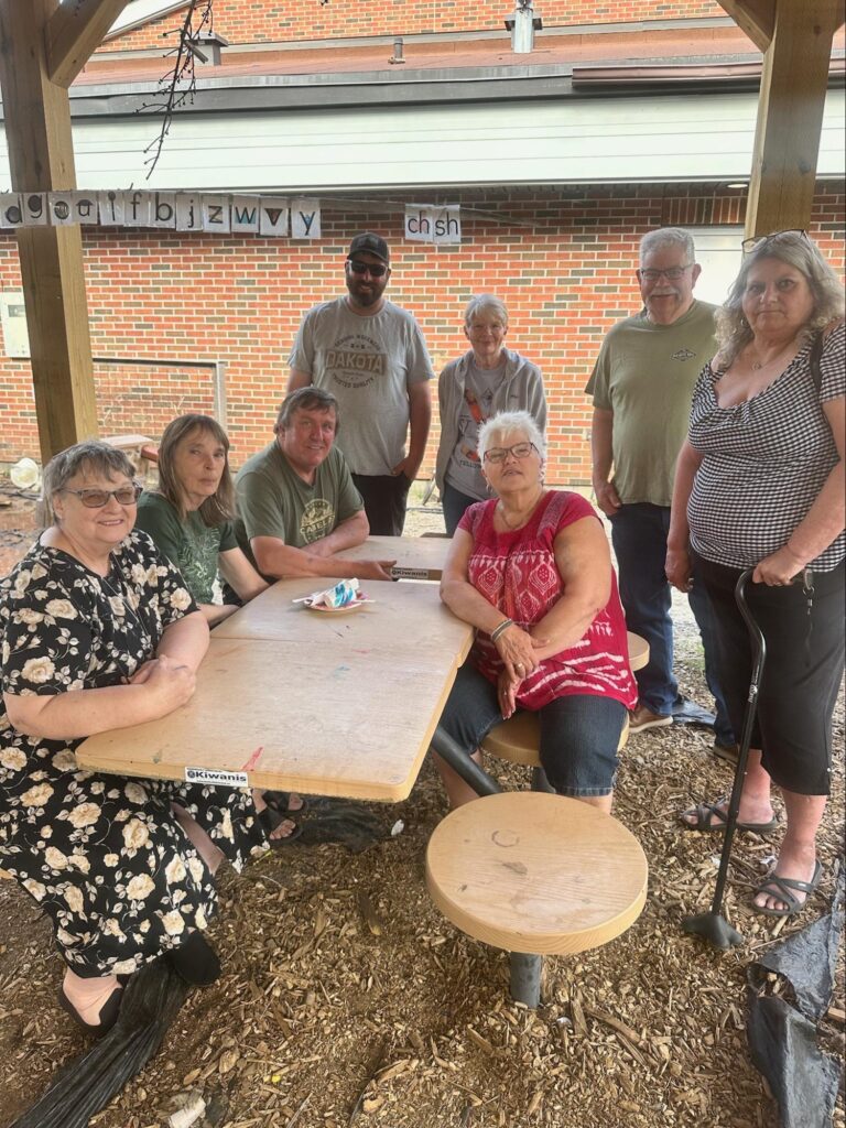 Irwin Memorial Public School hosts time capsule event for families